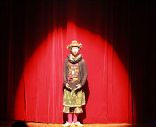 G2 Cia de Dança lota teatro e emociona público em Francisco Beltrão