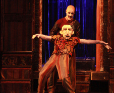 G2 Cia de Dança lota teatro e emociona público em Francisco Beltrão