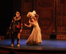 G2 Cia de Dança lota teatro e emociona público em Francisco Beltrão