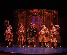 G2 Cia de Dança lota teatro e emociona público em Francisco Beltrão