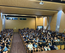 Alunos do Instituto de Educação de Paranaguá retornam às aulas presenciais