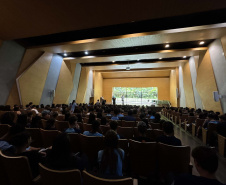 Alunos do Instituto de Educação de Paranaguá retornam às aulas presenciais