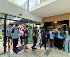 Alunos do Instituto de Educação de Paranaguá retornam às aulas presenciais