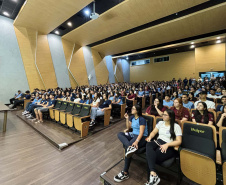Alunos do Instituto de Educação de Paranaguá retornam às aulas presenciais