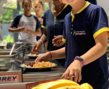 Com quase 40% da merenda ligada à agricultura familiar, Paraná reforça aprendizagem