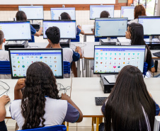 SEED - Paraná se antecipa ao novo PNE e já integra educação digital ao currículo