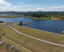 Sanepar usa drone e barco autônomo para garantir eficiência na represa do Miringuava