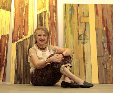 Museu Casa Alfredo Andersen inaugura exposição “Verticais Horizontes”, de Márcia Litério