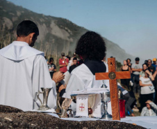 IAT fecha temporariamente trilhas do Anhangava e Samambaia para celebração da Missa da Paz