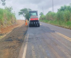 Conservação da PR-082 em São João do Ivaí