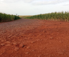 PR-574 entre Cafelândia e Palmitópolis