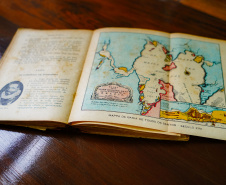 SEED - Paraná lidera acesso a bibliotecas e rede estadual revela acervos com obras raras do início do século XX