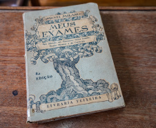 SEED - Paraná lidera acesso a bibliotecas e rede estadual revela acervos com obras raras do início do século XX