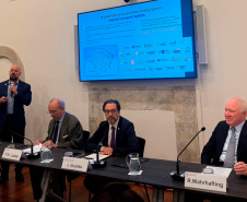 Fundação Araucária lança programas Ganhando o Mundo da Ciência e Interconexões Paraná-Catalunha durante missão em Barcelona