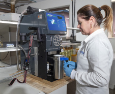 Com equipamentos analíticos especializados, Tecpar aprimora análises de alimentação escolar