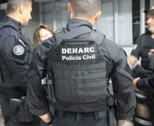 Forças de segurança do Paraná cumprem 41 mandados contra traficantes do Parolin, em Curitiba