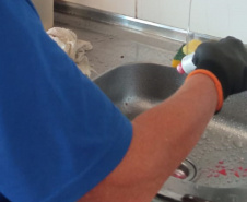 SANEPAR - Uso correto da rede de esgoto contribui para a despoluição de rios urbanos