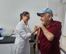 Paraná aplica 154 mil doses contra influenza no início da campanha de vacinação 2026