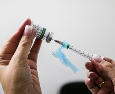 Vacinação contra a gripe continuará no Paraná para atingir grupos prioritários