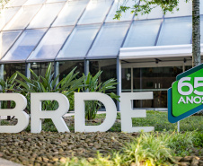 Apoio à pecuária leiteira: BRDE é indicado ao Troféu Agroleite na categoria Agente Financeiro