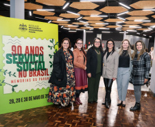 Paraná lança livro com experiências de políticas públicas voltadas às mulheres