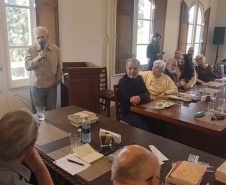 Centro Cultural Teatro Guaíra faz entrega e apresentação do livro sobre os 40 anos da OSP para Academia Paranaense de Letras