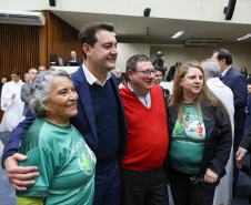 O governador Carlos Massa Ratinho Junior participa nesta terça-feira (26) da sessão solene em Homenagem da Assembleia Legislativa do Estado do Paraná às lideranças religiosas da Igreja Católica e à Conferência Nacional dos Bispos do Brasil – Regional Sul 2