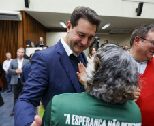 O governador Carlos Massa Ratinho Junior participa nesta terça-feira (26) da sessão solene em Homenagem da Assembleia Legislativa do Estado do Paraná às lideranças religiosas da Igreja Católica e à Conferência Nacional dos Bispos do Brasil – Regional Sul 2