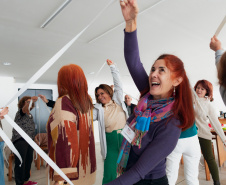 MON promove oficina e bate-papo com artista para o público 60+