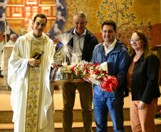 Governador destaca força do turismo religioso na Festa de Santa Rita de Cássia em Lunardelli