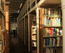 Programação de maio na Biblioteca Pública do Paraná tem opções para todos os públicos