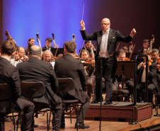 Orquestra Sinfônica do Paraná celebra 41 anos com concerto dedicado a grandes compositores brasileiros