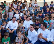 Governador libera R$ 35 milhões para obras urbanas, estradas rurais e maquinários em Altônia