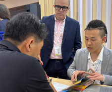Pela primeira vez na história, Estado promove turismo paranaense em feira na China