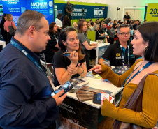 Viaje Paraná amplia contato com empresas do MICE e leva coexpositores ao Evento Business Show