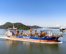 Portos do Paraná realiza campanha de dragagem de manutenção do Canal de Paranaguá