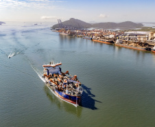 Portos do Paraná realiza campanha de dragagem de manutenção do Canal de Paranaguá