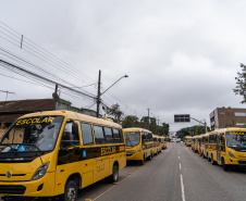 Educação realiza mais uma etapa da maior entrega de ônibus escolares da história