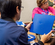 Educação adquire 120 kits para ensino de Matemática para alunos com deficiência visual