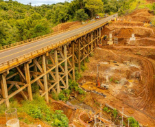  ponte sobre o Rio Ubá, na BR-153