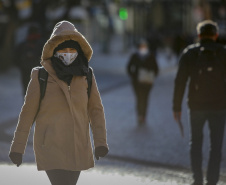 Sesa orienta sobre diferenciação de doenças respiratórias após chegada de baixas temperaturas no Paraná