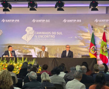 Viaje Paraná apresenta turismo estadual a profissionais do setor fiscal, em Foz do Iguaçu