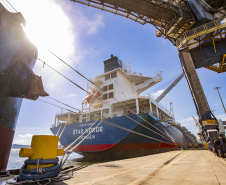 Fwd: Navio Sustentável em viagem inaugural atraca em Paranaguá