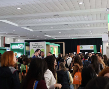 Paraná marca presença em congresso nacional de nutrição