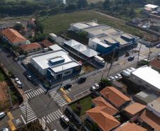 Governador inaugura Centro de Especialidades, ala cirúrgica e anuncia maternidade em Sengés