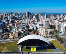 Mais de 456 mil turistas de outros países já visitaram o Paraná neste ano