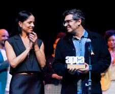 Balé Teatro Guaíra recebe Prêmio APCA em São Paulo