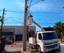 Copel remove mais de 300 kg de cabos de telecom em situação irregular em Cornélio Procópio