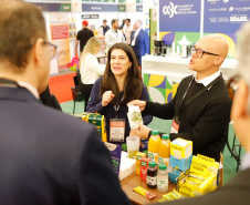 Invest Paraná leva 11 empresas à feira SIAL Canada e reforça presença no mercado norte-americano