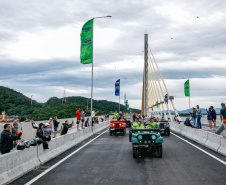 Fim da espera: tráfego de veículos é liberado na Ponte de Guaratuba